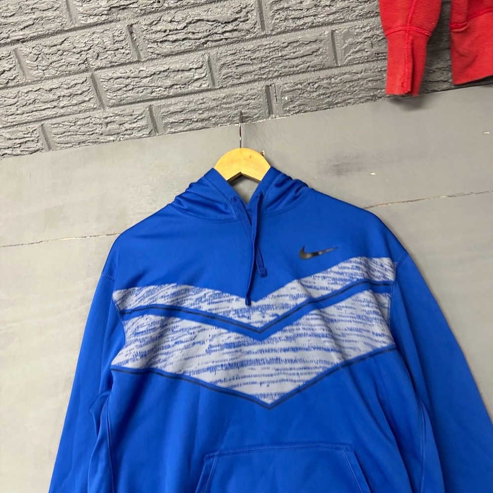 Nike Therma-FIT Hoodie Mens XL Blue Chevron Graphic‎ Pullover Sweatshirt 4326
